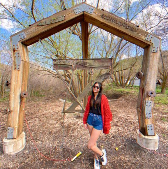 Meet your Posher, Andrea - Picture 1 of 1